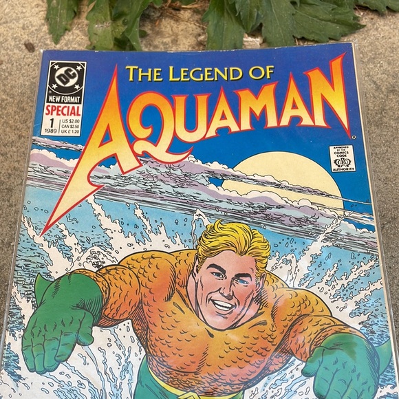 Vintage. 1988, First Edition Aquaman Comic Book - Picture 2 of 3